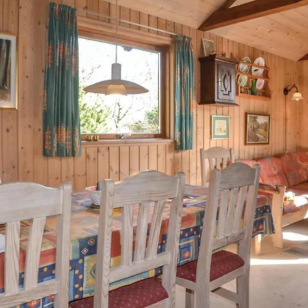 Holiday home Three-bedroom Holiday In Hovborg