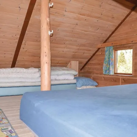 Holiday home Three-bedroom Holiday In